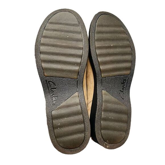 CLARKS SILLIAN Tan Beige Leather Slip On Comfort Shoes Loafers NWOT Size 6 1/2 - Picture 2 of 5